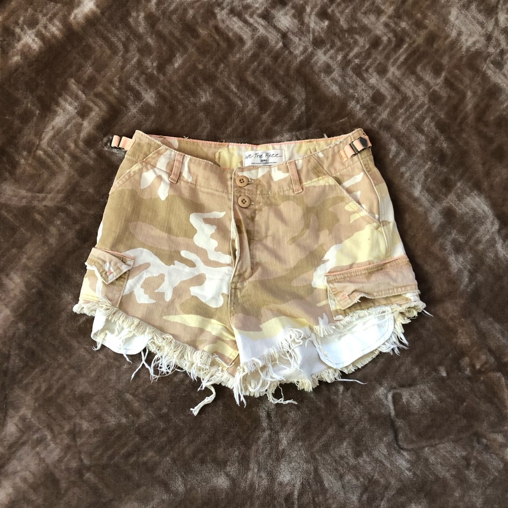 Commander Cutoff Shorts - Picture 2 of 3